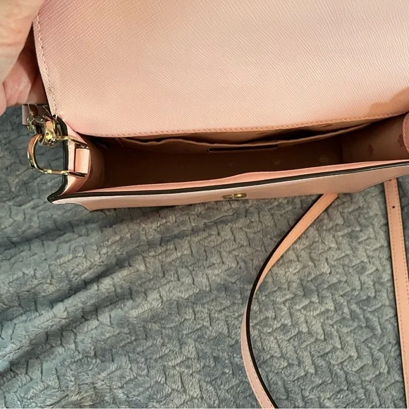 Kate Spade Pink Crossbody Bag with Gold Chain - Picture 7 of 9